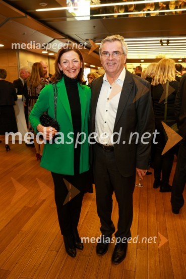 prof. dr. Maja Makovec Brenčič, nekdanja ministrica za izobraževanje, znanost in šport;  Aleksander  Zalaznik, generalni direktor Danfoss Trata, predsednik Združenja Manager55. podelitev Nagrad GZS za izjemne gospodarske in podjetniške dosežke