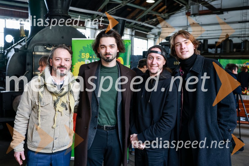  Aleksander Pešut - Shatzi, glasbenik;  Jan  Peteh, Joker Out;  Marko Soršak-Soki, bobnar, skupina Elvis Jackson;  Kris  Guštin, Joker Out58. festival Pivo in Cvetje, novinarska konferenca