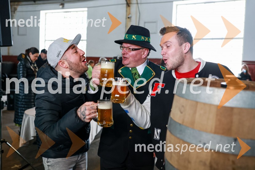  Dejan Krajnc, Dejan Dogaja;  ... ;  Luka Basi, pevec58. festival Pivo in Cvetje, novinarska konferenca