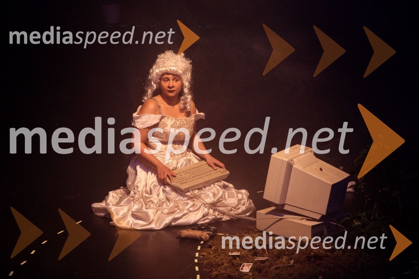  Lina Akif, igralkaSpolna vzgoja II: IGRE, premiera, Nova Pošta, SMG Ljubljana