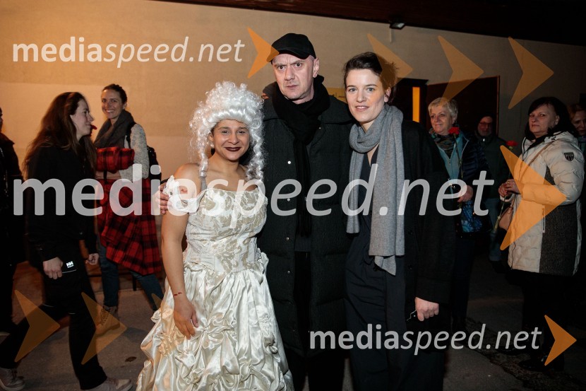  Lina Akif, igralka;  Goran Injac, umetniški vodja, Slovensko mladinsko gledališče;  Tjaša Črnigoj, režiserkaSpolna vzgoja II: IGRE, premiera, Nova Pošta, SMG Ljubljana