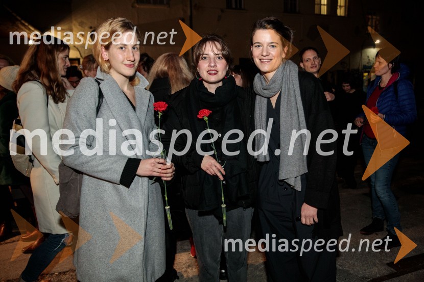  Ivana Percan Kodarin, igralka;  Mojca Madon, režiserka;  Tjaša Črnigoj, režiserkaSpolna vzgoja II: IGRE, premiera, Nova Pošta, SMG Ljubljana