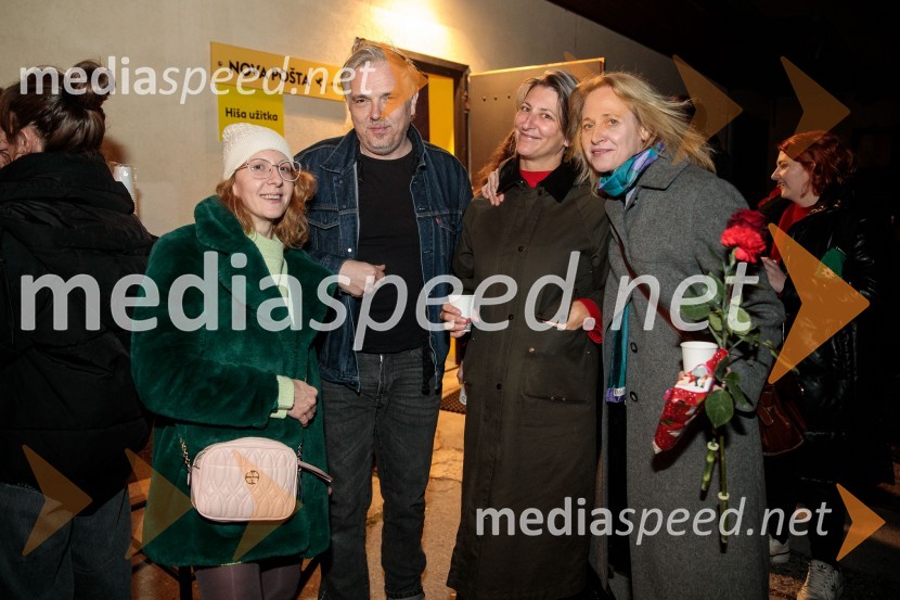  ... ;  ... ;  ... ;  Barbara  Kapelj OsredkarSpolna vzgoja II: IGRE, premiera, Nova Pošta, SMG Ljubljana