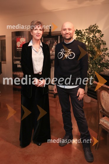  Vesna Jurca Tadel, ravnateljice SNG Drama Ljubljana;  Tomislav Zajec, hrvaški pisecGospa Dalloway, premiera, SNG Drama Ljubljana