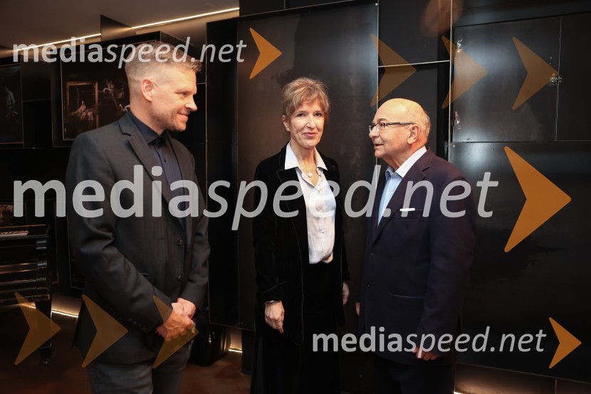  Luka Nabergoj, pomočnik ravnateljice SNG Drama Ljubljana;  Vesna Jurca Tadel, ravnateljice SNG Drama Ljubljana;  Mitja Rotovnik, nekdanji direktor Cankarjevega domaGospa Dalloway, premiera, SNG Drama Ljubljana