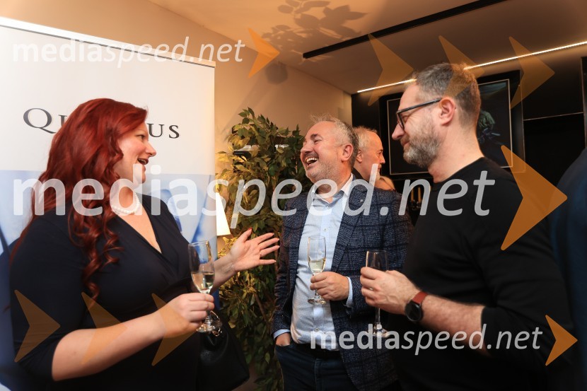  ... ;  Bojan Kuhar, pomočnik direktorice, Narodna galerija;  ... Gospa Dalloway, premiera, SNG Drama Ljubljana