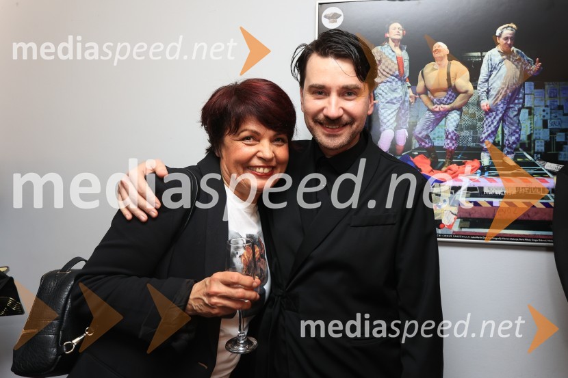  Janja Koren, novinarka;  Saša Tabaković, igralec, nekdanji poslanec SMCGospa Dalloway, premiera, SNG Drama Ljubljana