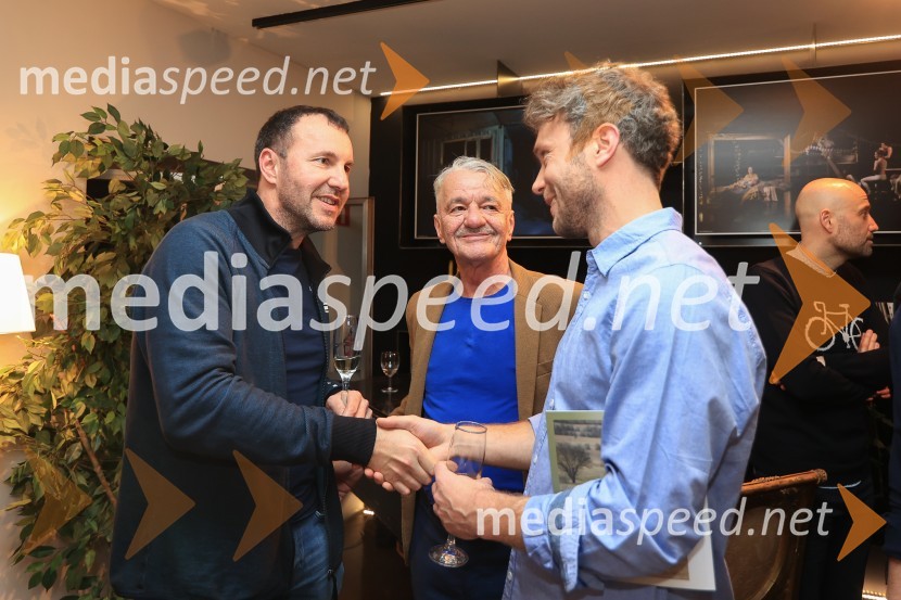  Jernej Dirnbek - Dimek, skupina MI2;  Vojko Zidar, igralec;  Peter Petkovšek, režiserGospa Dalloway, premiera, SNG Drama Ljubljana