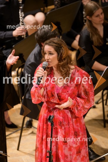  Ana Dežman, pevkaElda Viler z orkestrom Ave in gosti, koncert ob 60. letnici delovanja