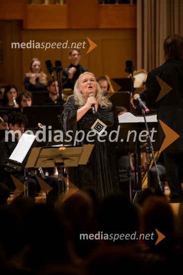  Elda Viler, pevkaElda Viler z orkestrom Ave in gosti, koncert ob 60. letnici delovanja