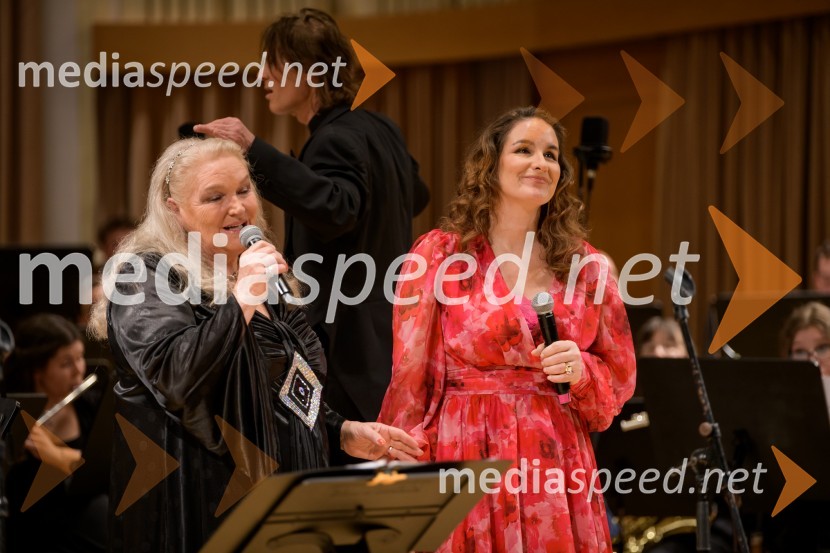  Elda Viler, pevka;  Ana Dežman, pevkaElda Viler z orkestrom Ave in gosti, koncert ob 60. letnici delovanja