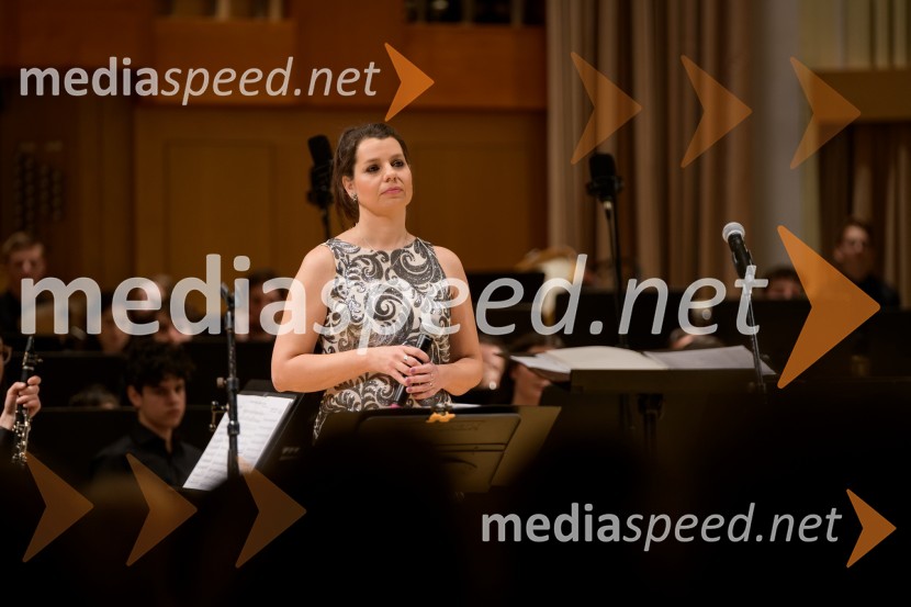  Iva Stanič, pevkaElda Viler z orkestrom Ave in gosti, koncert ob 60. letnici delovanja