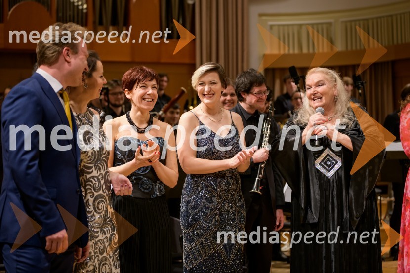  ... ;  Iva Stanič, pevka;  Kristina Oberžan, glasbenica;  Tanja Srednik, glasbenica;  Elda Viler, pevkaElda Viler z orkestrom Ave in gosti, koncert ob 60. letnici delovanja