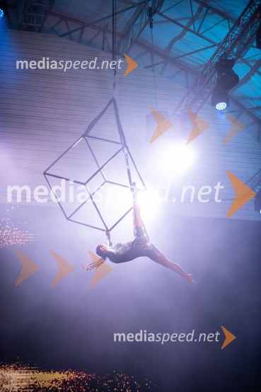  Tamia Šeme, cirkuška umetnicaPodelitev pokalov sobotnega veleslaloma in javni žreb, 62. Pokal Vitranc