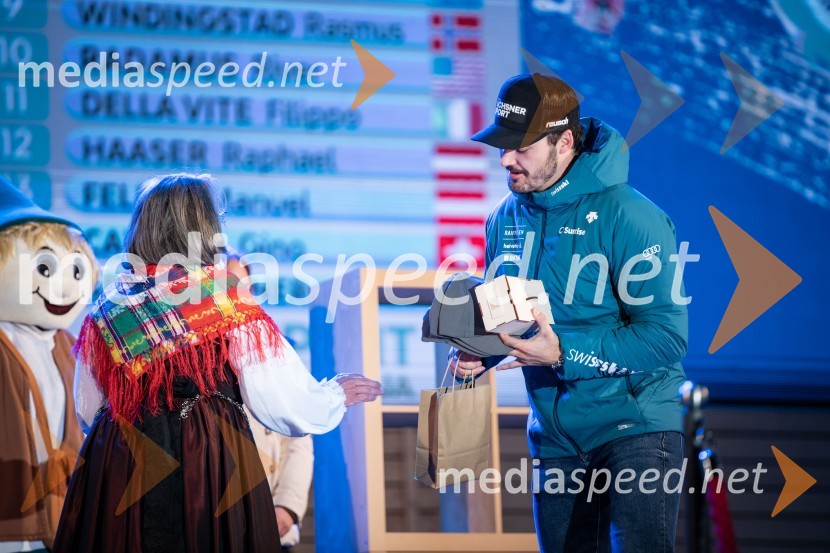  ... ;  Loic Meillard, smučar (Švica)Podelitev pokalov sobotnega veleslaloma in javni žreb, 62. Pokal Vitranc