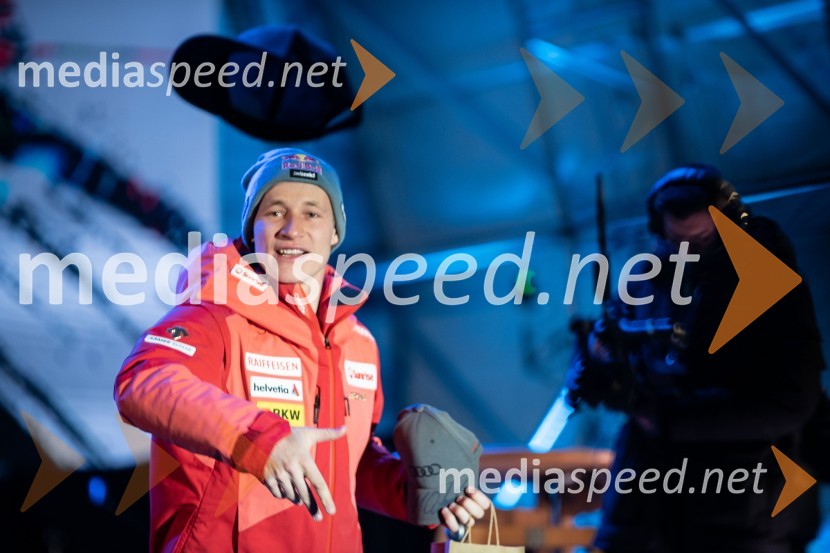  Marco Odermatt, smučar (Švica)Podelitev pokalov sobotnega veleslaloma in javni žreb, 62. Pokal Vitranc