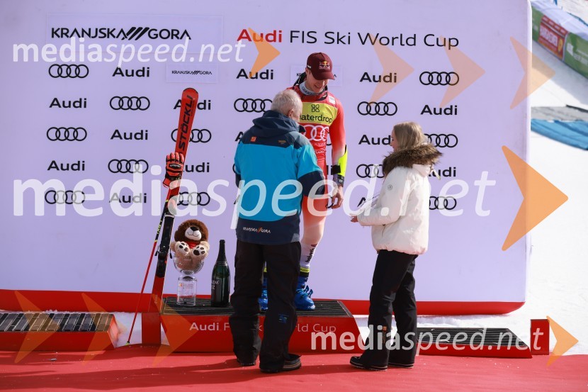  Srečko Medven, generalni sekretar pokala Vitranc;  Marco Odermatt, smučar (Švica);  ... 62. Pokal Vitranc, nedelja