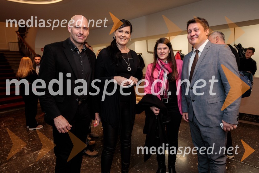  Matjaž Sluga;  Janja Sluga, poslanka DZ;  ... ;  ... 31. Dnevi Komedije v Celju, zaključek festivala s Tadejem Tošem