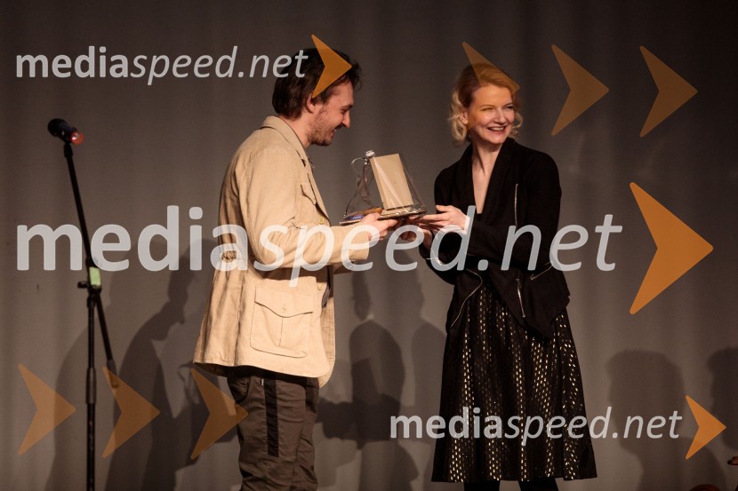  Blaž Setnikar, igralec;  Alenka Kraigher, igralka31. Dnevi Komedije v Celju, zaključek festivala s Tadejem Tošem