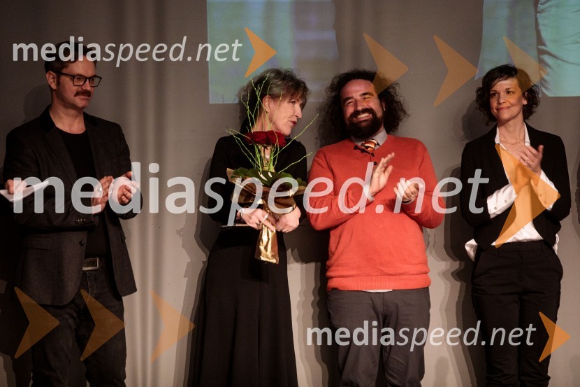  Jurij  Zrnec, igralec;  Vesna Jurca Tadel, ravnateljice SNG Drama Ljubljana;   Jure Novak, režiser, direktor, Prešernovo gledališče Kranj;  Ajda Valcl, režiserka31. Dnevi Komedije v Celju, zaključek festivala s Tadejem Tošem