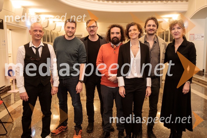  Miha Golob, upravnik in umetniški vodja, SLG Celje;  Marko Bratuš, umetniški vodja SNG Nova Gorica;  Jurij  Zrnec, igralec;   Jure Novak, režiser, direktor, Prešernovo gledališče Kranj;  Ajda Valcl, režiserka;  Blaž Setnikar, igralec;  Vesna Jurca Tadel, ravnateljice SNG Drama Ljubljana31. Dnevi Komedije v Celju, zaključek festivala s Tadejem Tošem