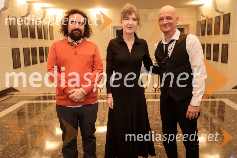   Jure Novak, režiser, direktor, Prešernovo gledališče Kranj;  Vesna Jurca Tadel, ravnateljice SNG Drama Ljubljana;  Miha Golob, upravnik in umetniški vodja, SLG Celje31. Dnevi Komedije v Celju, zaključek festivala s Tadejem Tošem