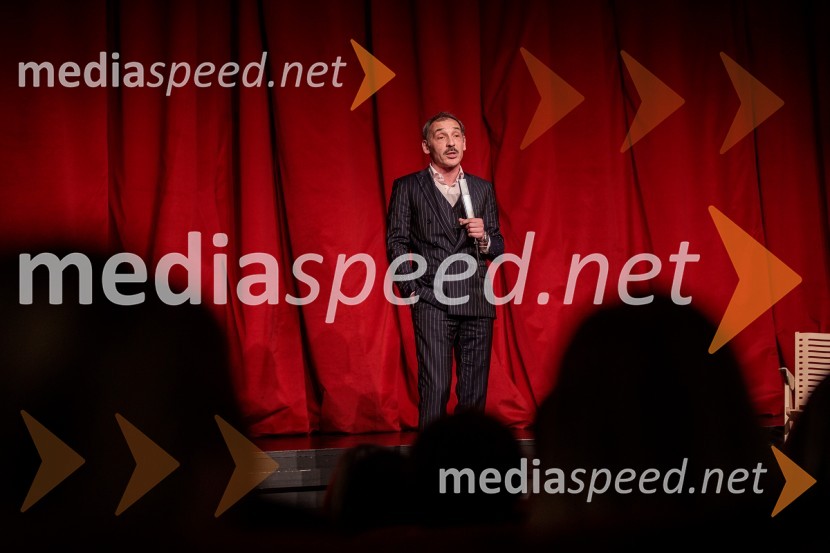  Tadej Toš, igralec, komik in TV voditelj31. Dnevi Komedije v Celju, zaključek festivala s Tadejem Tošem