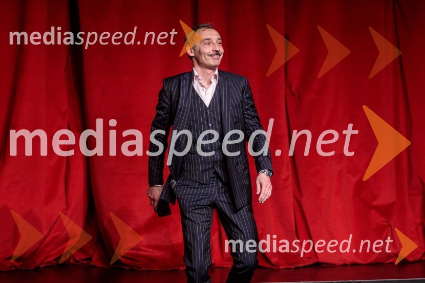  Tadej Toš, igralec, komik in TV voditelj31. Dnevi Komedije v Celju, zaključek festivala s Tadejem Tošem