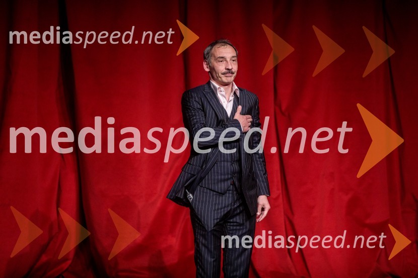  Tadej Toš, igralec, komik in TV voditelj31. Dnevi Komedije v Celju, zaključek festivala s Tadejem Tošem