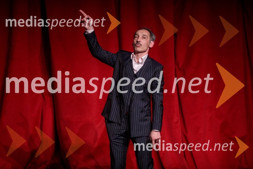  Tadej Toš, igralec, komik in TV voditelj31. Dnevi Komedije v Celju, zaključek festivala s Tadejem Tošem