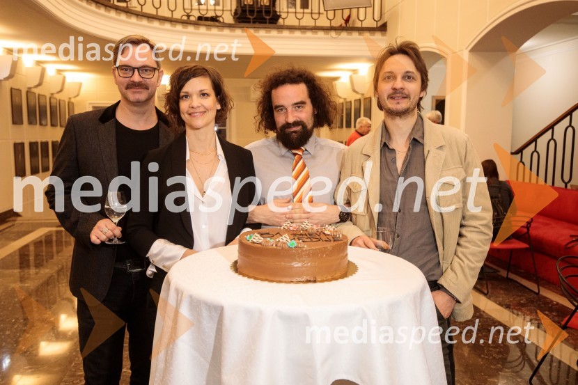  Jurij  Zrnec, igralec;  Ajda Valcl, režiserka;   Jure Novak, režiser, direktor, Prešernovo gledališče Kranj;  Blaž Setnikar, igralec31. Dnevi Komedije v Celju, zaključek festivala s Tadejem Tošem