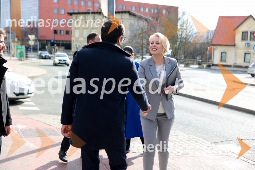 Matjaž Rakovec, župan Mestne občine Kranj; mag. Urška Klakočar Zupančič, predsednica Državnega zbora RS, podpredsednica, Gibanje SvobodaOdkritje madžarskega kipa v parku La Ciotat v Kranju