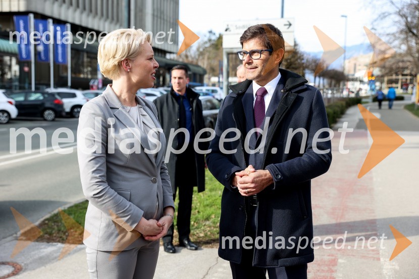 mag. Urška Klakočar Zupančič, predsednica Državnega zbora RS, podpredsednica, Gibanje Svoboda;  Matjaž Rakovec, župan Mestne občine KranjOdkritje madžarskega kipa v parku La Ciotat v Kranju