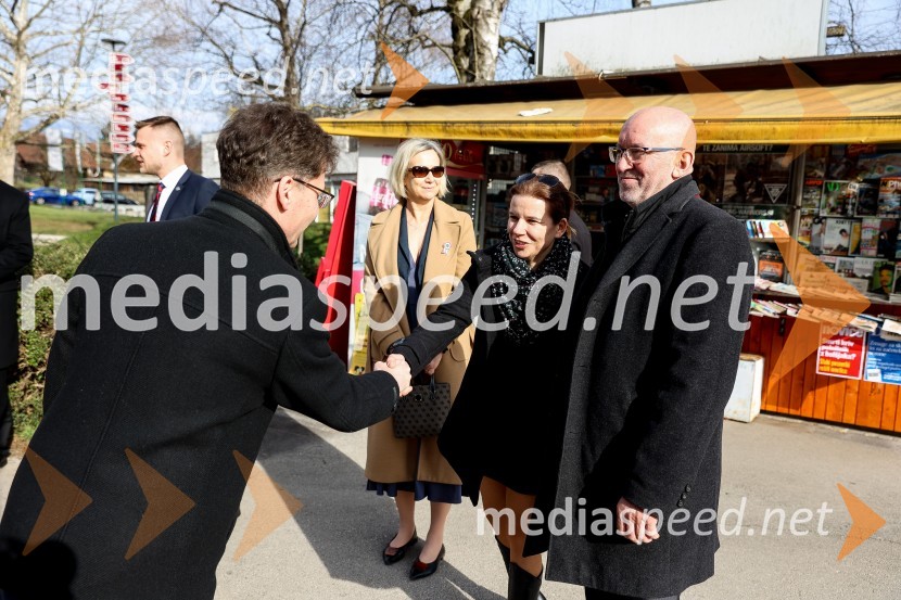  András Cser-Palkovics, župan, Székesfehérvár;  ... ;  ... Odkritje madžarskega kipa v parku La Ciotat v Kranju