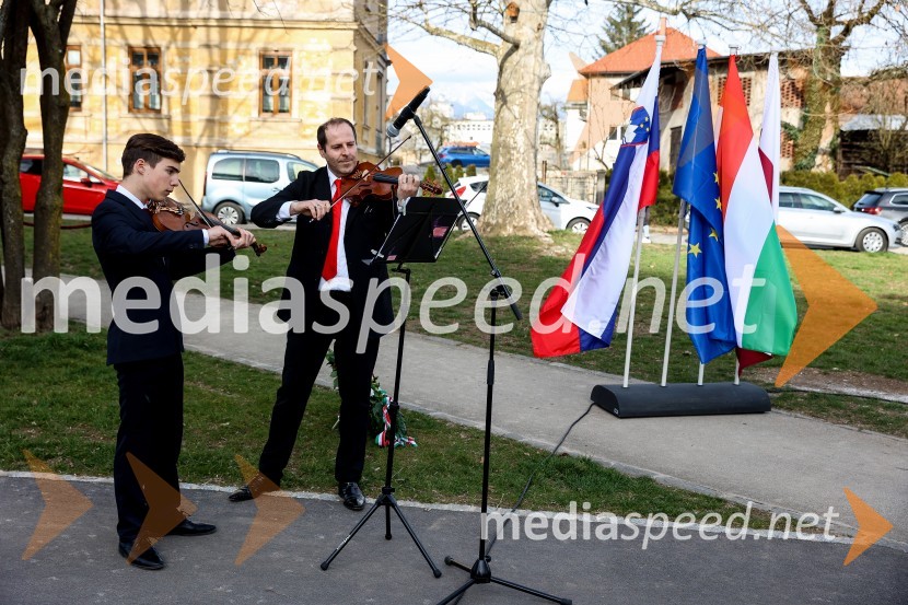 Odkritje madžarskega kipa v parku La Ciotat v Kranju