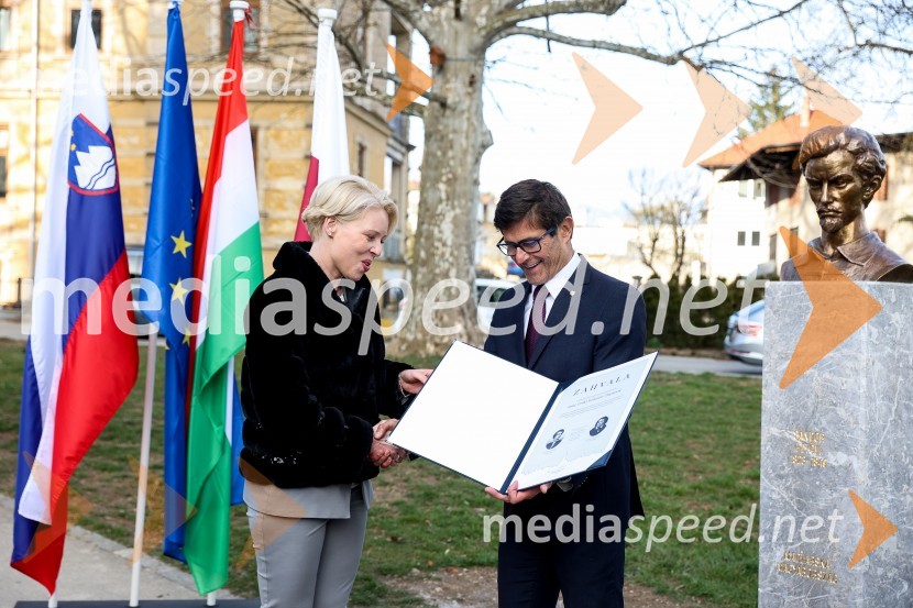 mag. Urška Klakočar Zupančič, predsednica Državnega zbora RS, podpredsednica, Gibanje Svoboda;  Matjaž Rakovec, župan Mestne občine KranjOdkritje madžarskega kipa v parku La Ciotat v Kranju