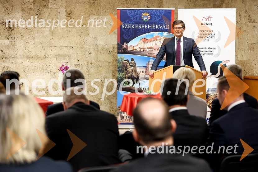  Matjaž Rakovec, župan Mestne občine KranjOdkritje madžarskega kipa v parku La Ciotat v Kranju