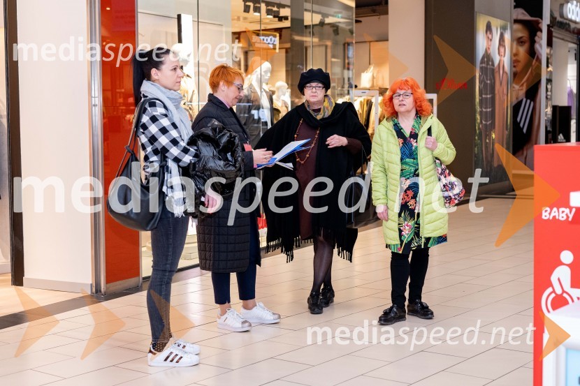  Nina  Slak, novinarka, Štajerski val;  Nena Horvat, vodja marketinga City Center Celje;  Janja Intihar, novinarka;  Mojca Marot, novinarkaCitycentrov 17. rojstni dan, novinarska konferenca