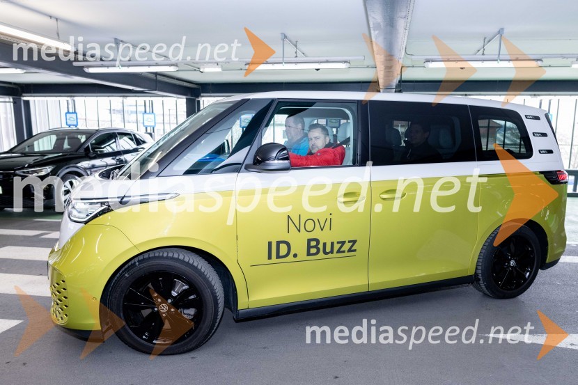  Simon Klanfer, radijski voditelj, DJCitycentrov 17. rojstni dan, novinarska konferenca