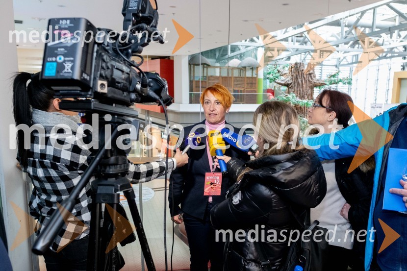  Nena Horvat, vodja marketinga City Center CeljeCitycentrov 17. rojstni dan, novinarska konferenca