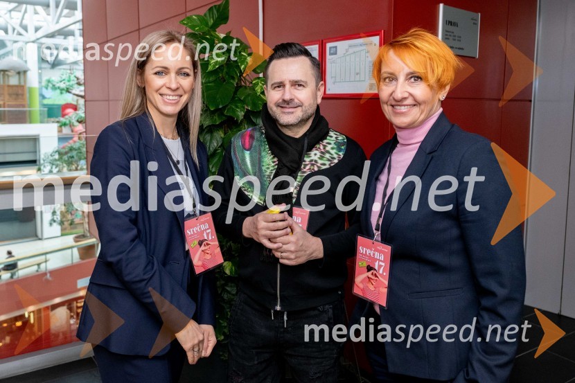  Snežana Delakorda, direktorica, Prima komunikacije;  Simon Klanfer, radijski voditelj, DJ;  Nena Horvat, vodja marketinga City Center CeljeCitycentrov 17. rojstni dan, novinarska konferenca