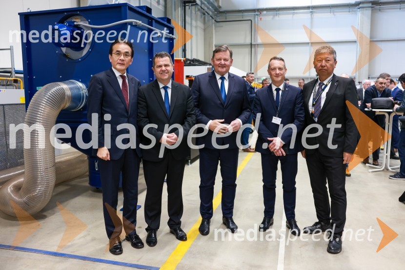  Hiromichi Matsushima, japonski veleposlanik;  Janez Magyar, župan, Občina Lendava; dr. Aleksander Jevšek, minister za razvoj in EU kohezijsko politiko;  Matjaž Vnuk, predsednik uprave, Daihen Varstroj;  Nishimura Masaru, namestnik predsednika uprave, Daihen VarstrojDaihen Varstroj, slavnostno odprtje nove proizvodne hale