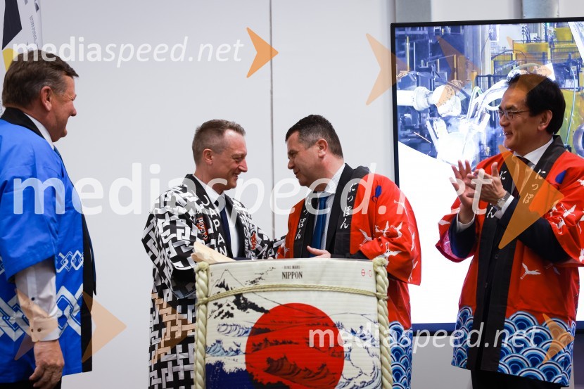 dr. Aleksander Jevšek, minister za razvoj in EU kohezijsko politiko;  Matjaž Vnuk, predsednik uprave, Daihen Varstroj;  Janez Magyar, župan, Občina Lendava;  Hiromichi Matsushima, japonski veleposlanikDaihen Varstroj, slavnostno odprtje nove proizvodne hale