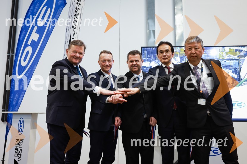 dr. Aleksander Jevšek, minister za razvoj in EU kohezijsko politiko;  Matjaž Vnuk, predsednik uprave, Daihen Varstroj;  Janez Magyar, župan, Občina Lendava;  Hiromichi Matsushima, japonski veleposlanik;  Nishimura Masaru, namestnik predsednika uprave, Daihen VarstrojDaihen Varstroj, slavnostno odprtje nove proizvodne hale