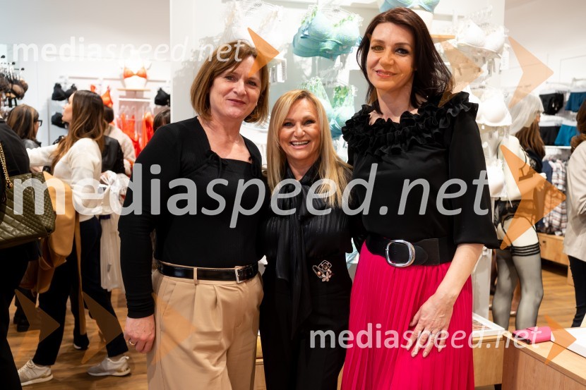  Slavica Rilak, vodja prodaje na novih trgih, Lisca;  Nuša Derenda, pevka;  Tamara Busar, vodja projektov v marketingu, LiscaOtvoritev nove Liscine prodajalne