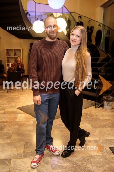  Sašo Puljarević, literarni kritik;  Ana  SamoborLunapark, premiera drame