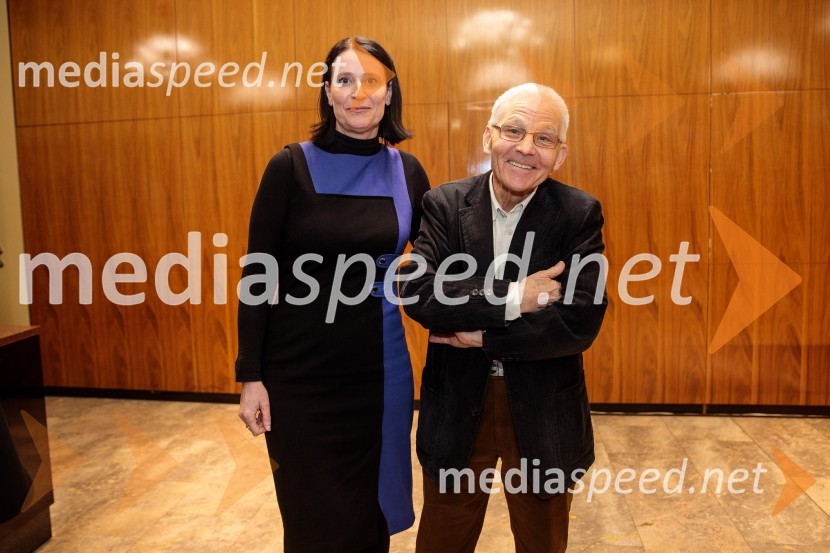  Maja Dimitrovski, nekdanja vodja kabineta ministra za kulturo;  Anton Peršak, minister za kulturoLunapark, premiera drame