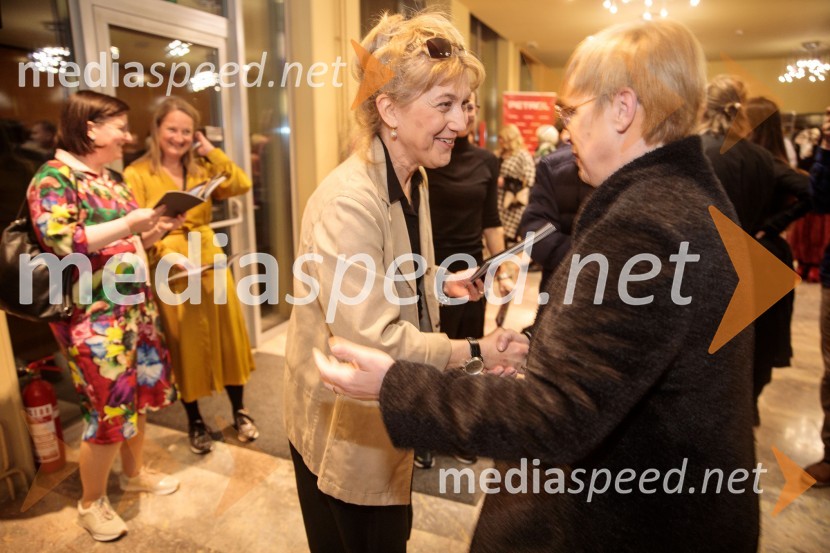  Barbara Hieng Samobor, direktorica in umetniška vodja MGL; dr. Nataša Pirc Musar, predsednica Republike SlovenijeLunapark, premiera drame