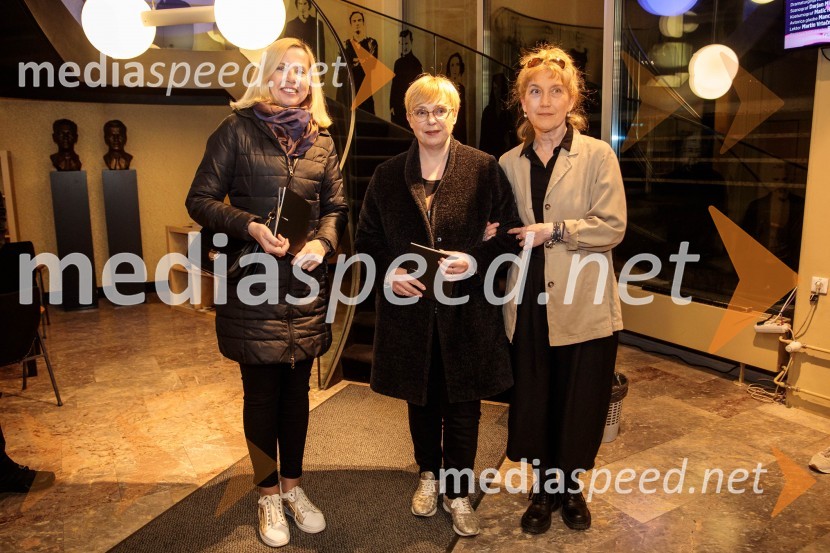 mag. Tatjana  Bobnar, ministrica za notranje zadeve; dr. Nataša Pirc Musar, predsednica Republike Slovenije;  Barbara Hieng Samobor, direktorica in umetniška vodja MGLLunapark, premiera drame