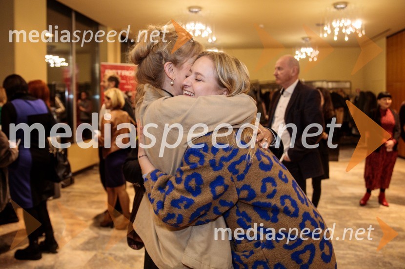  Barbara Hieng Samobor, direktorica in umetniška vodja MGL;  ... Lunapark, premiera drame